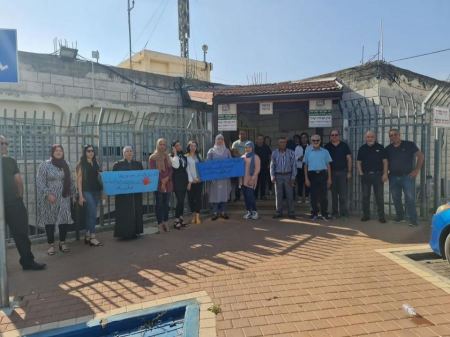 وقفه احتجاجيه لموظفو مجلس البعنه بعد الاعتداء على زميلهم مهندس المجلس مروان جريس